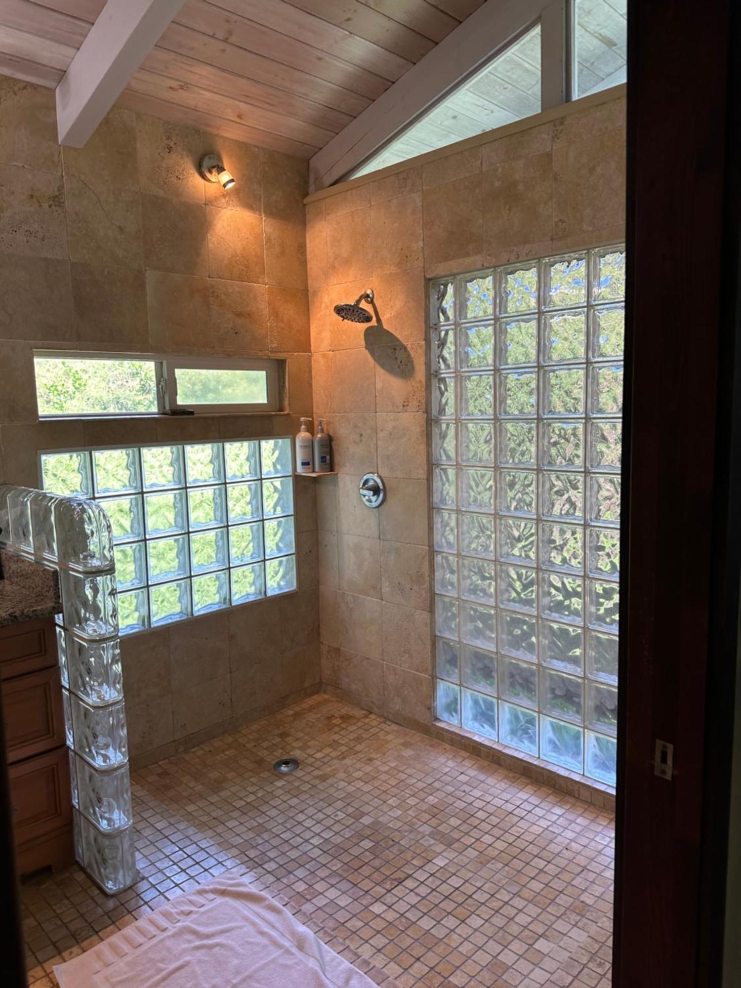 Ocean Views, Indoor And Outdoor Brilliance!